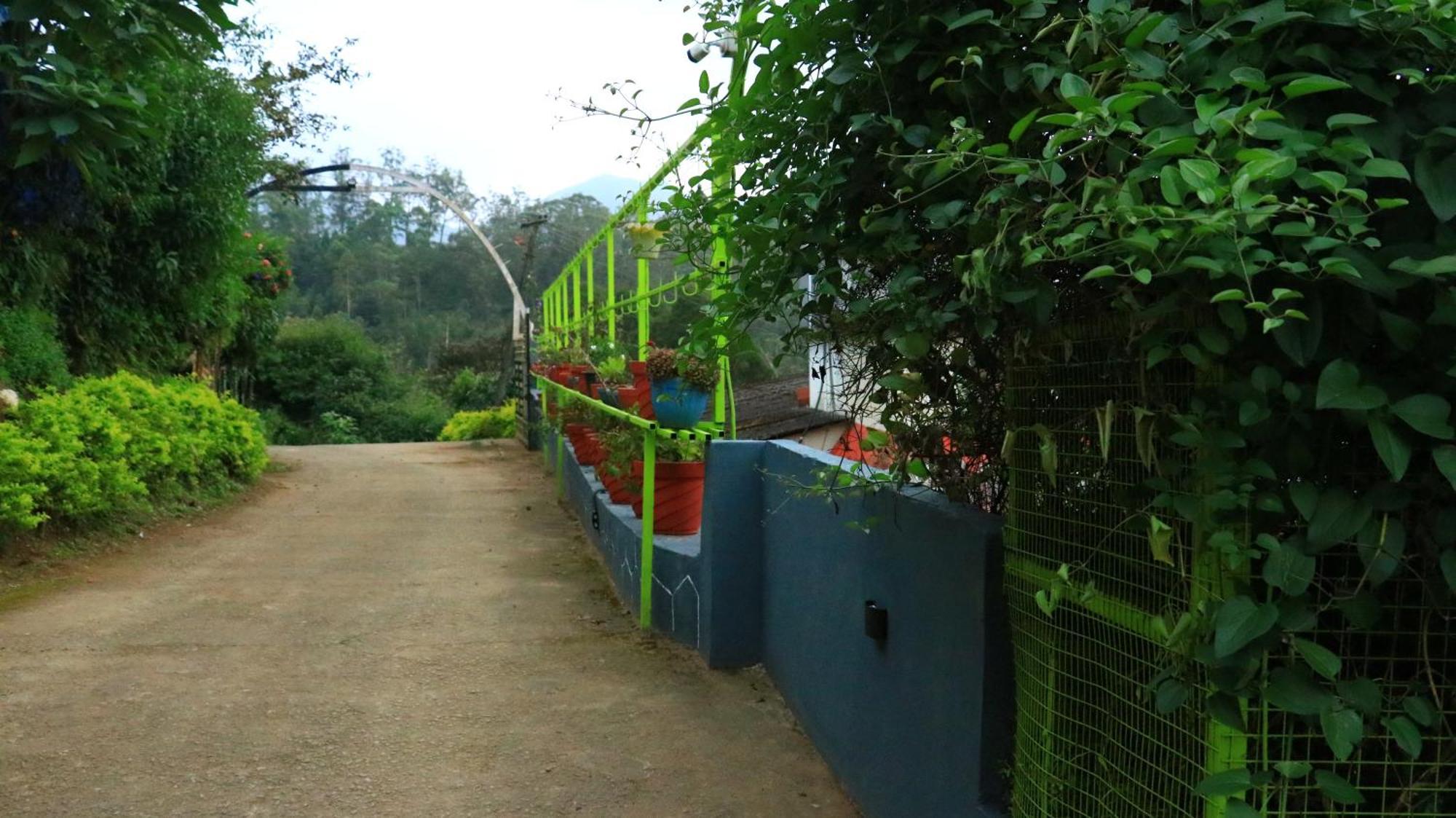 Navaneeth Homestay ديفيكولام المظهر الخارجي الصورة